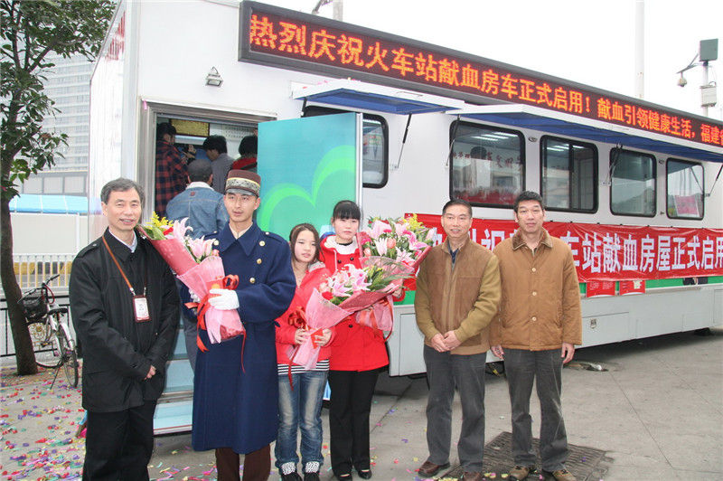 獻(xiàn)血房車(chē)投入使用需要注意什么呢？02