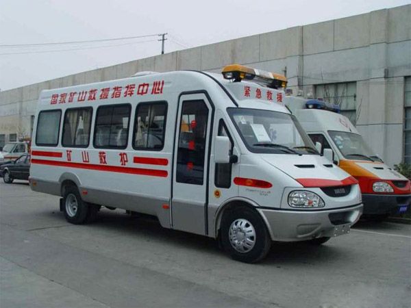 救護(hù)車生產(chǎn)廠家的發(fā)展趨勢(shì)如何？一篇文章告訴你。01