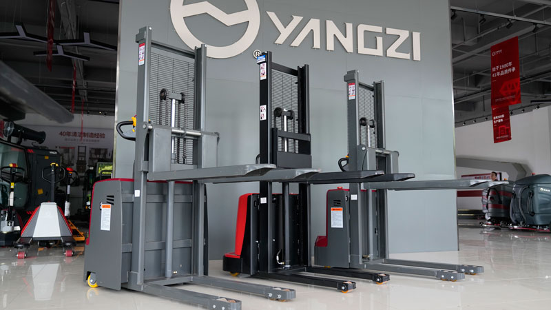 關(guān)于倉庫電動(dòng)叉車你需要知道的4件事