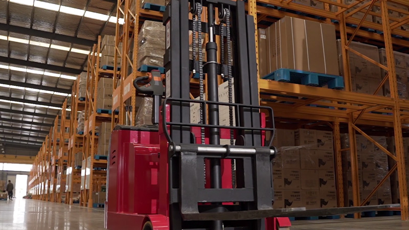 電動(dòng)叉車(chē)維護(hù)簡(jiǎn)單指南